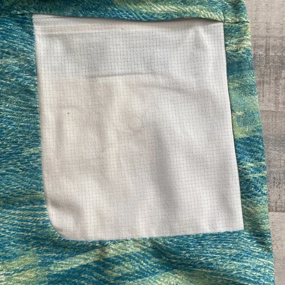 Lululemon men’s swimsuit tri color size S - Picture 4 of 7